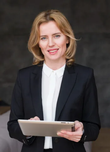 Our Financial Experts The Team  Member Solution. - 28圈